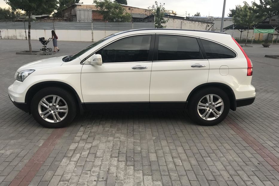 Продам Honda CR-V 2011 года в Днепре