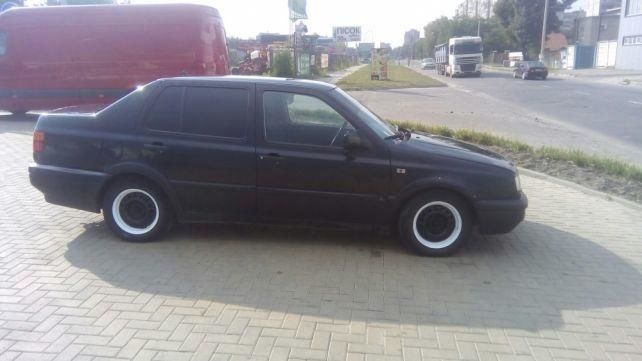 Продам Volkswagen Vento 1996 года в Хмельницком