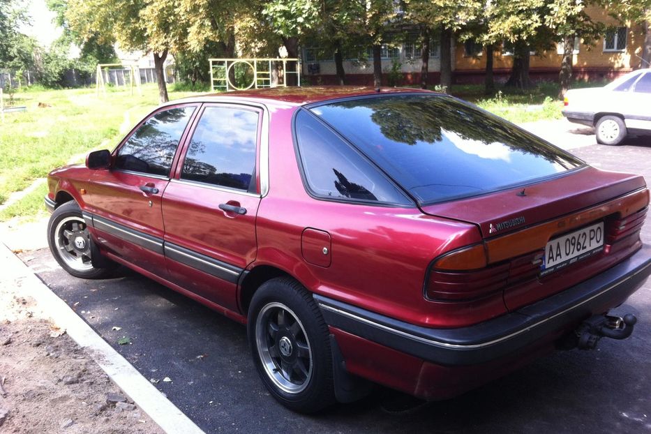 Мицубиси 1989 года. Митсубиси Галант 1989. Mitsubishi Galant 1989. Митсубиси Галант 1989 года. Митсубиси Галант хэтчбек 1989.