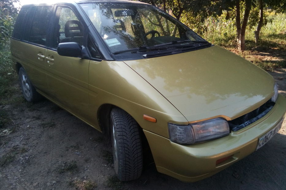 Продам Nissan Prairie М11 1992 года в Черновцах