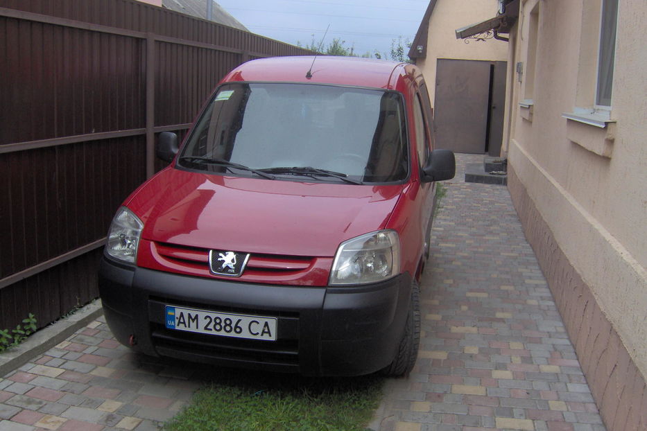 Продам Peugeot Partner пасс. 2008 года в Житомире