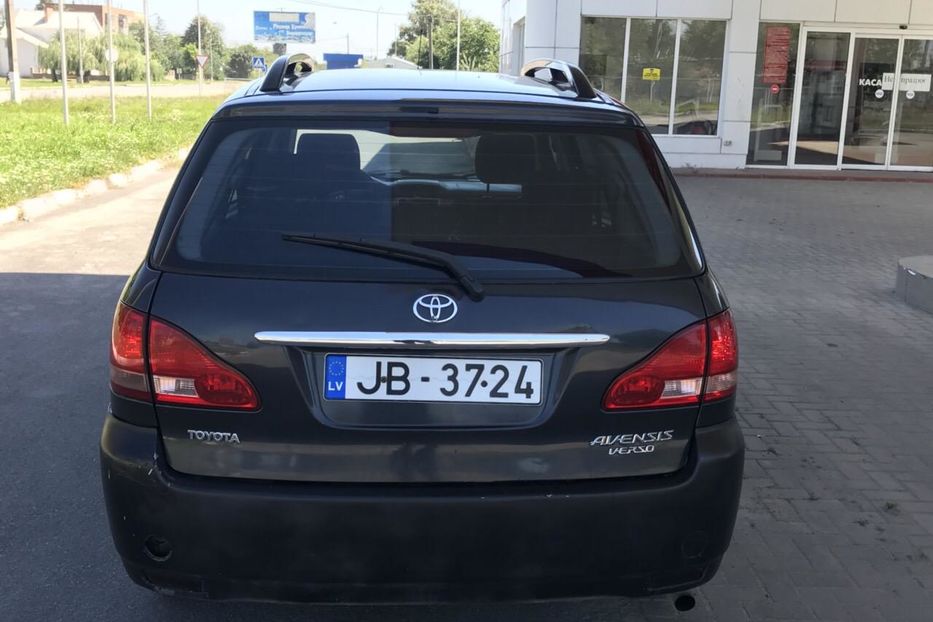 Продам Toyota Avensis Verso 2003 года в Виннице