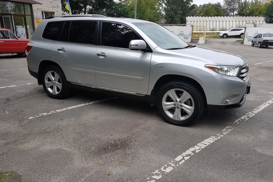 Продам Toyota Highlander 3.5 2013 года в Днепре