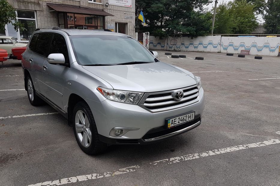 Продам Toyota Highlander 3.5 2013 года в Днепре