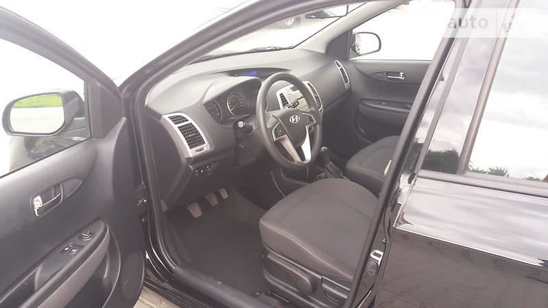 Продам Hyundai i20 2011 года в г. Староконстантинов, Хмельницкая область