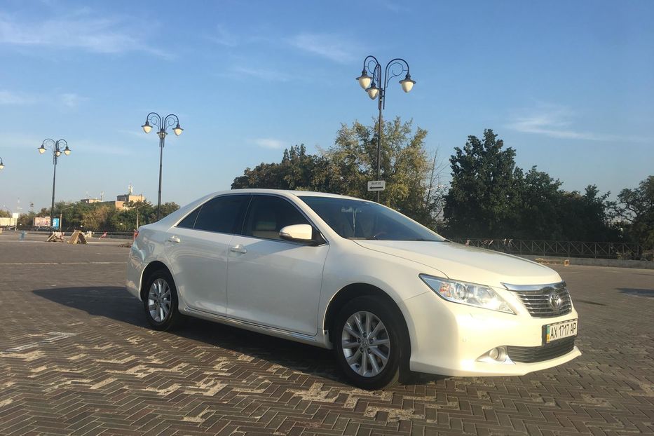 Продам Toyota Camry 2012 года в Харькове