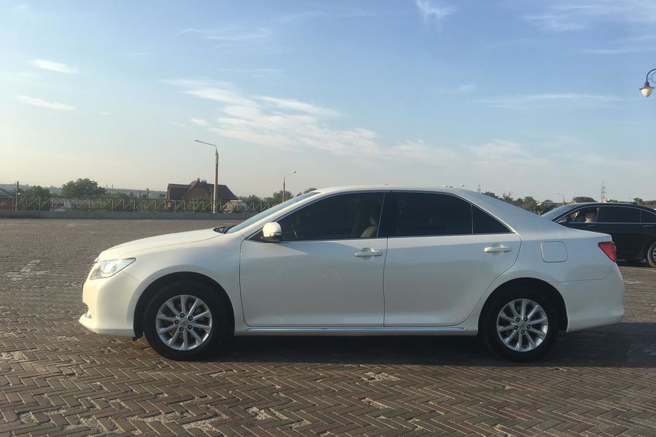 Продам Toyota Camry 2012 года в Харькове