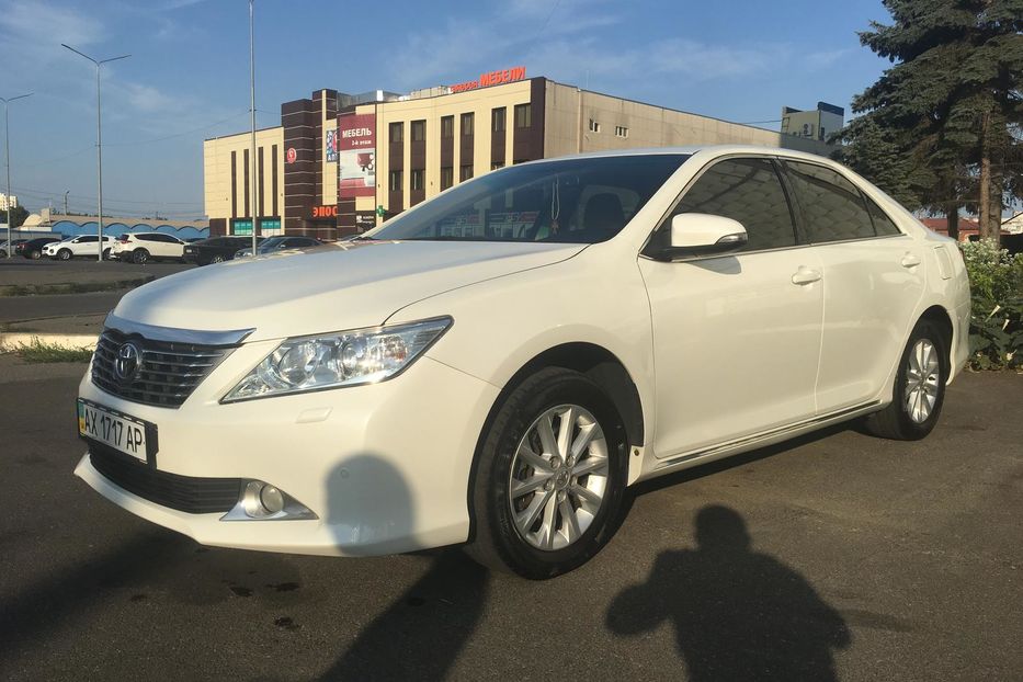 Продам Toyota Camry 2012 года в Харькове