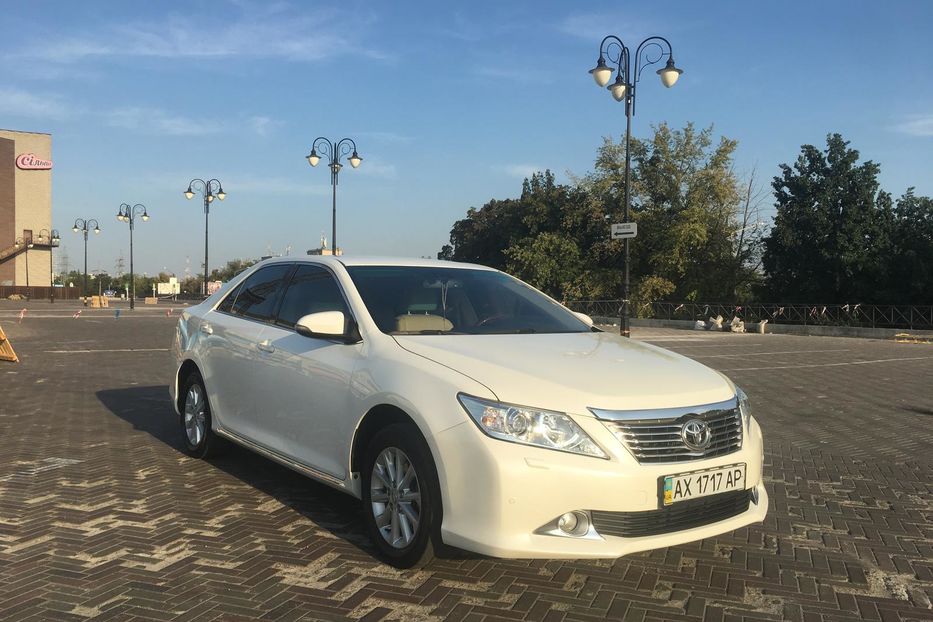 Продам Toyota Camry 2012 года в Харькове