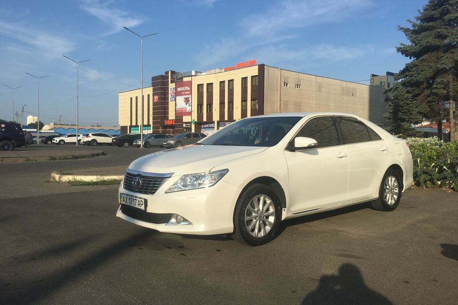 Продам Toyota Camry 2012 года в Харькове