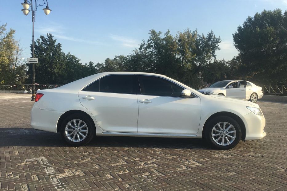 Продам Toyota Camry 2012 года в Харькове