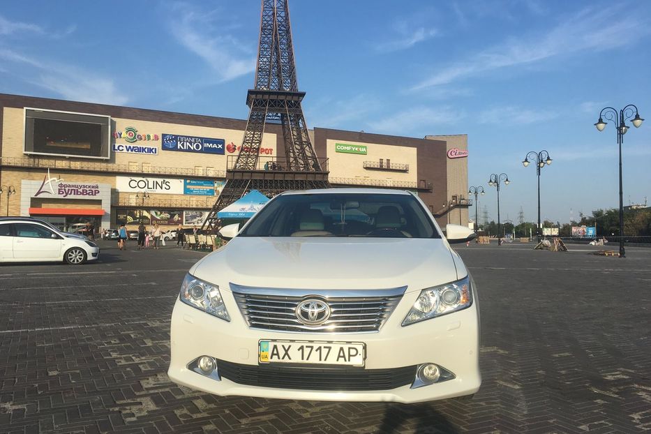 Продам Toyota Camry 2012 года в Харькове