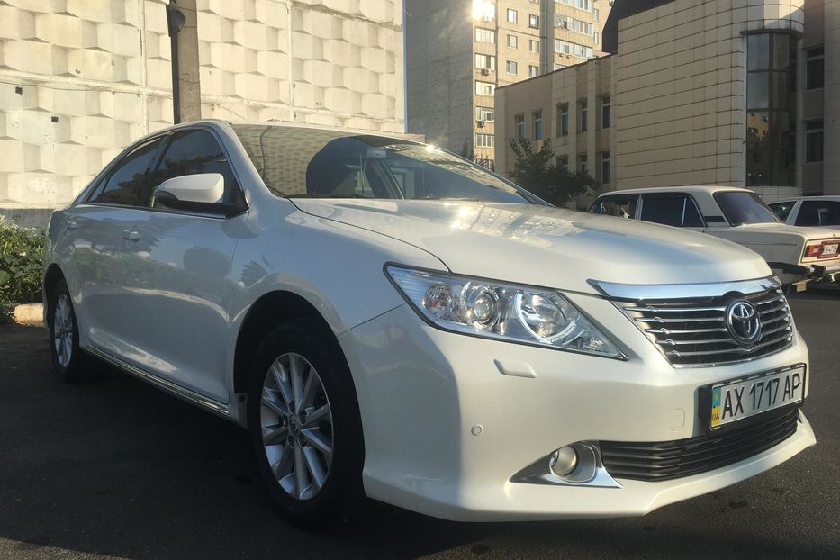 Продам Toyota Camry 2012 года в Харькове