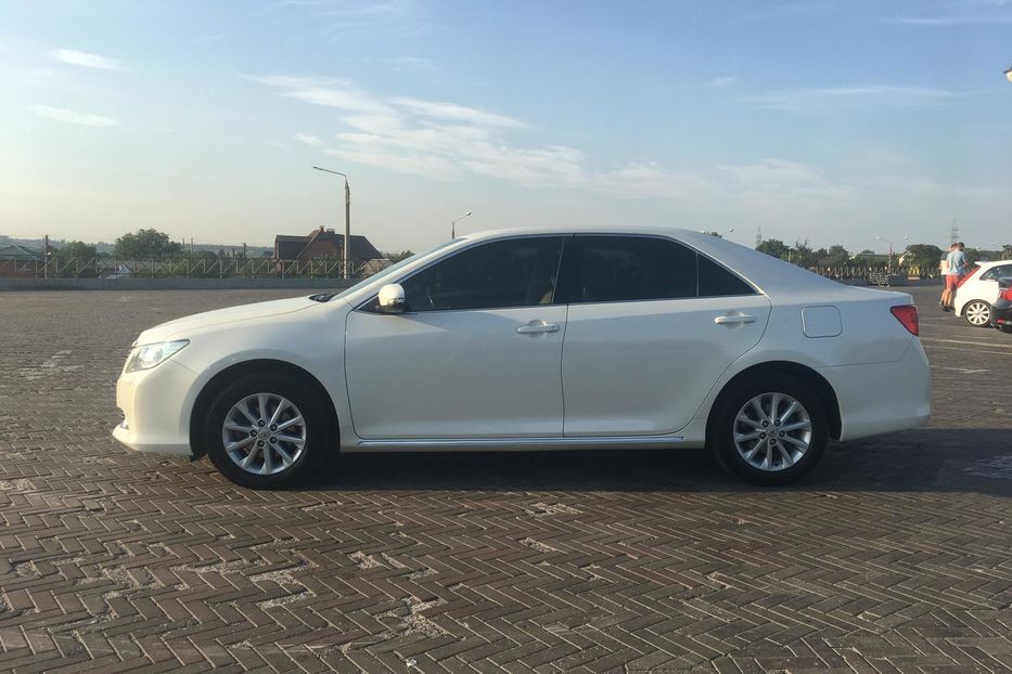 Продам Toyota Camry 2012 года в Харькове