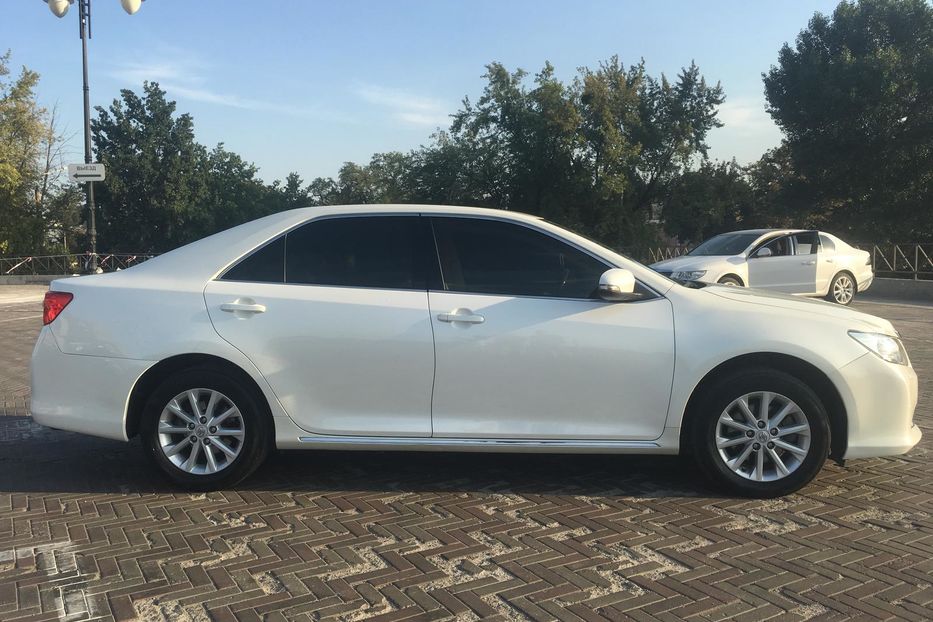 Продам Toyota Camry 2012 года в Харькове