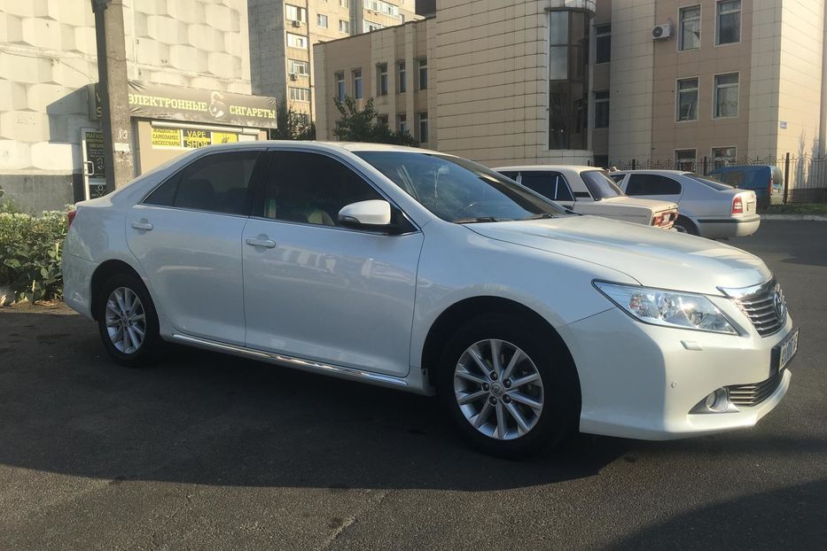 Продам Toyota Camry 2012 года в Харькове