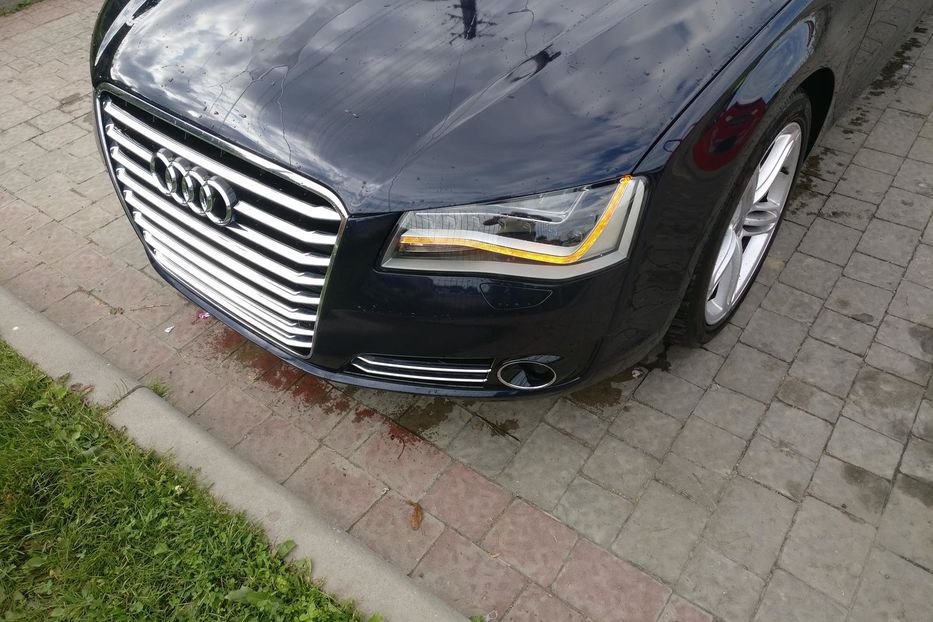 Продам Audi A8 tfsi 2012 года в Львове