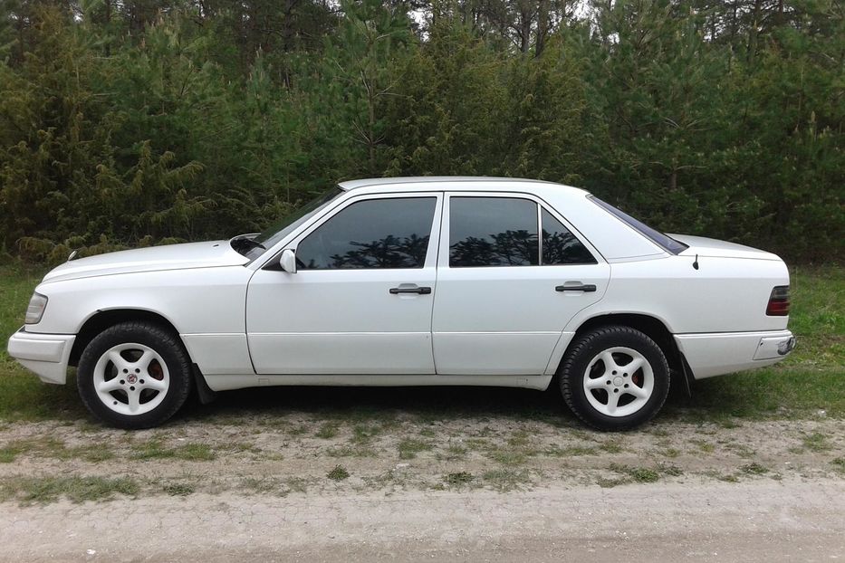 Продам Mercedes-Benz 200 1993 года в г. Радывылив, Ровенская область