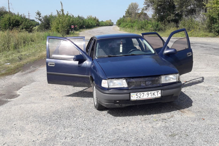 Продам Opel Vectra A 1990 года в Хмельницком