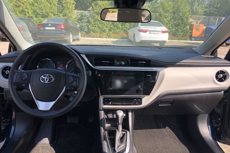 Продам Toyota Corolla LE 2017 года в Луцке
