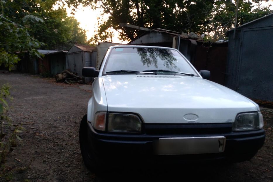 Продам Ford Escort 1988 года в Черновцах