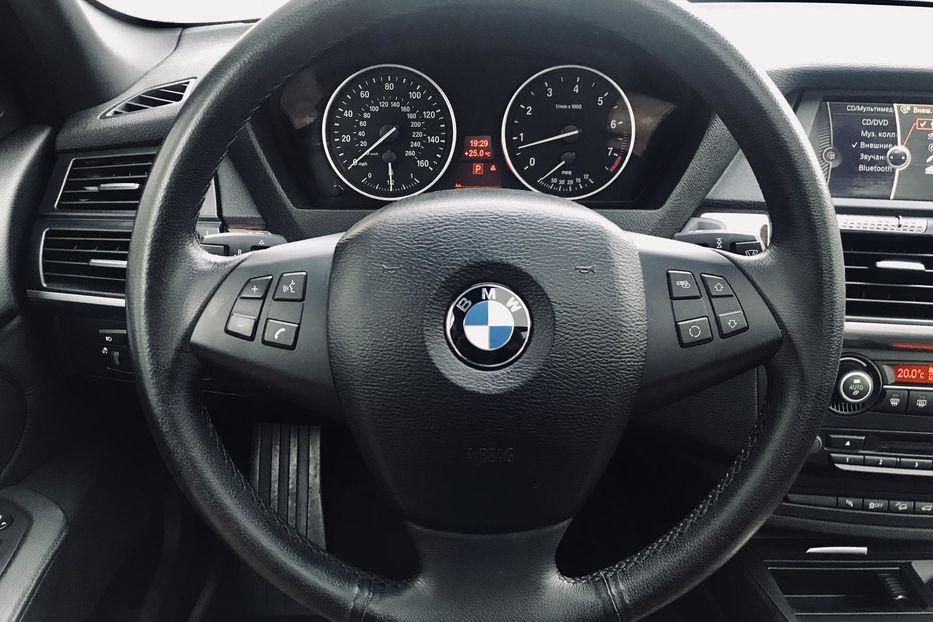 Продам BMW X5 2013 года в Луцке