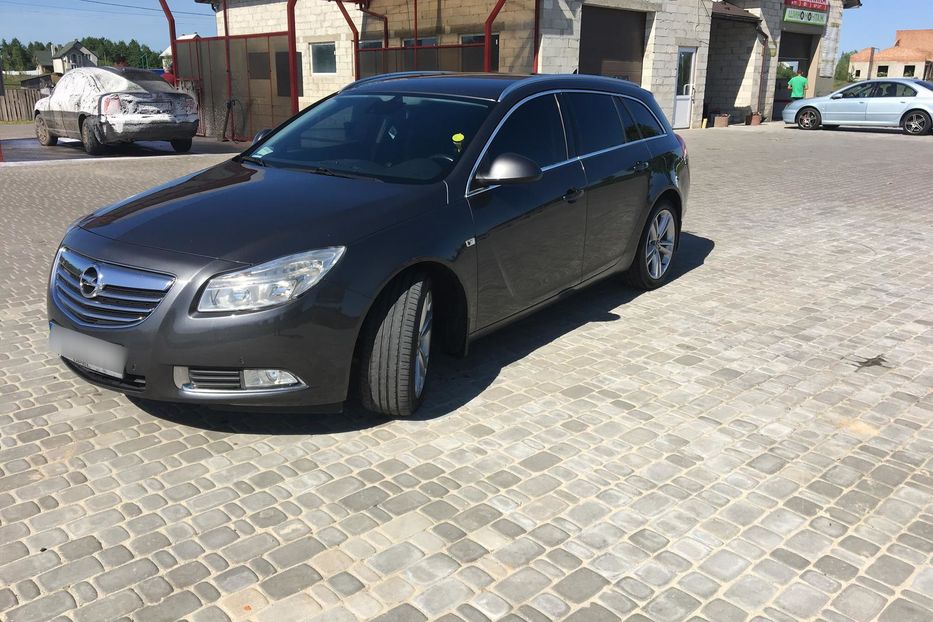 Продам Opel Insignia Sports tourer 2012 года в г. Яворов, Львовская область