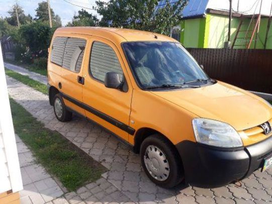 Продам Peugeot Partner пасс. 2003 года в Луцке