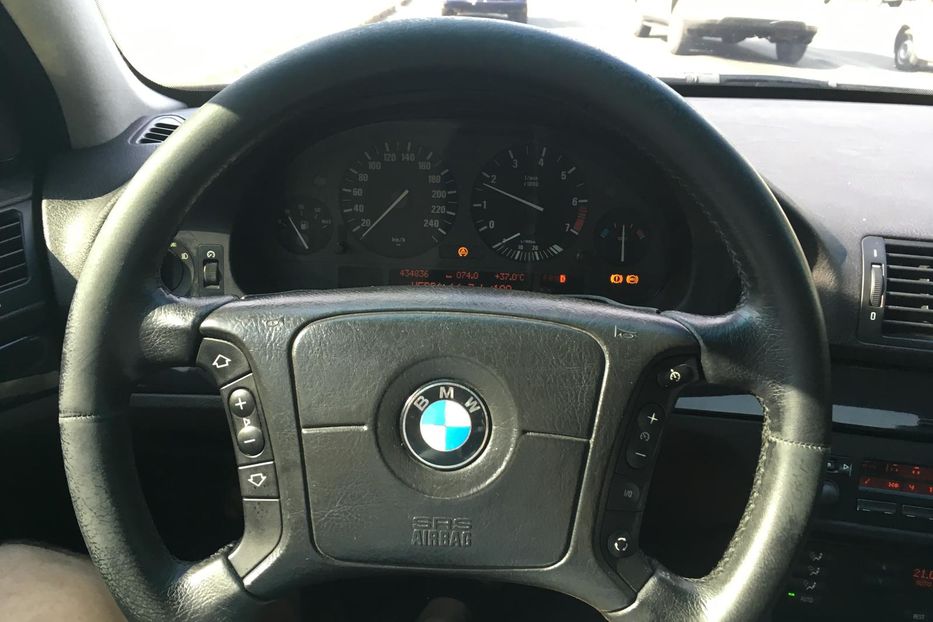 Продам BMW 520 E39 2000 года в Одессе