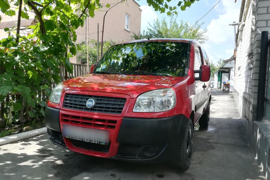 Продам Fiat Doblo пасс. 2005 года в г. Коростышев, Житомирская область