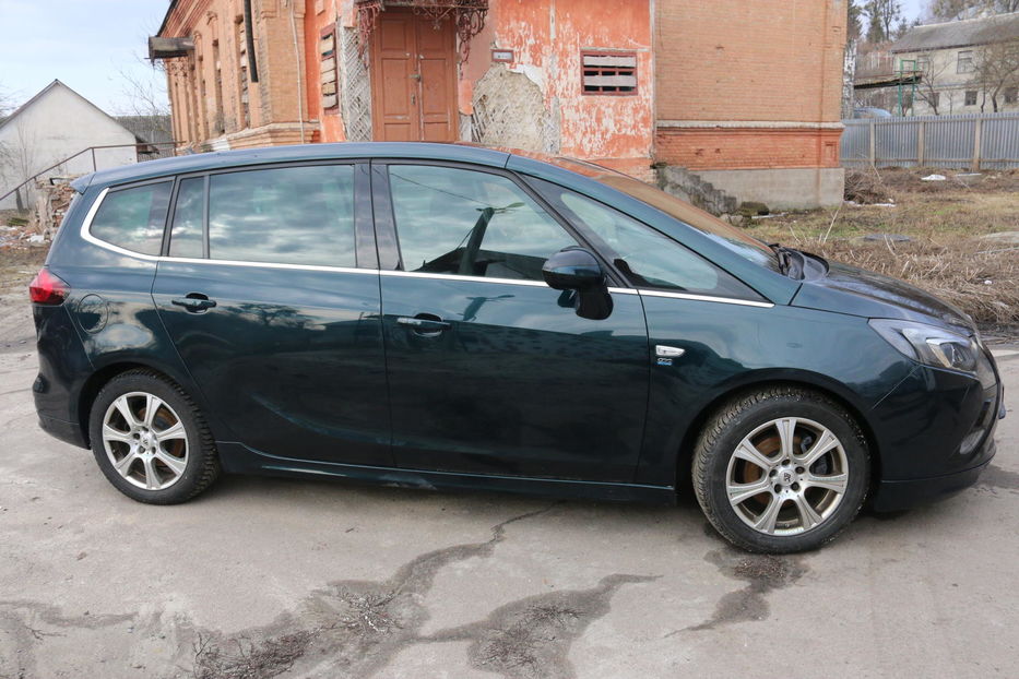 Продам Opel Zafira 2014 года в Ровно