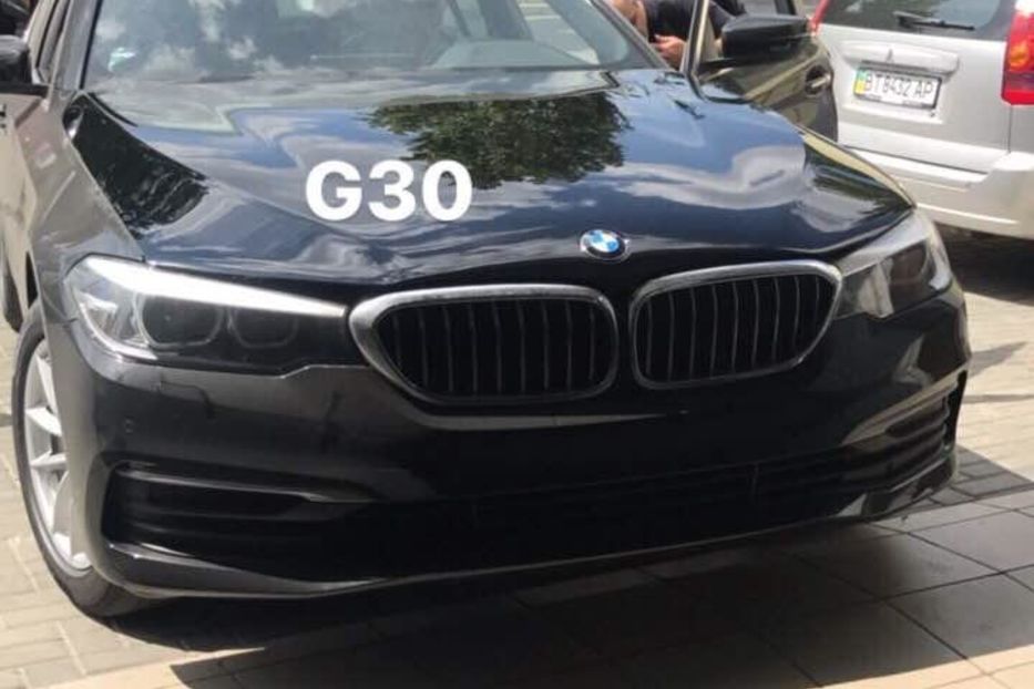 Продам BMW 530 i  2017 года в Херсоне