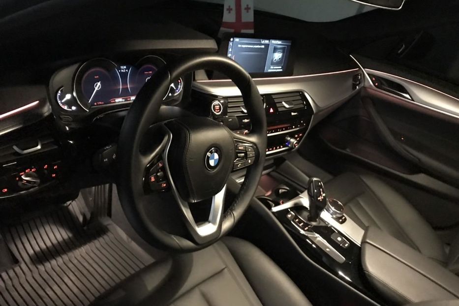 Продам BMW 530 i  2017 года в Херсоне