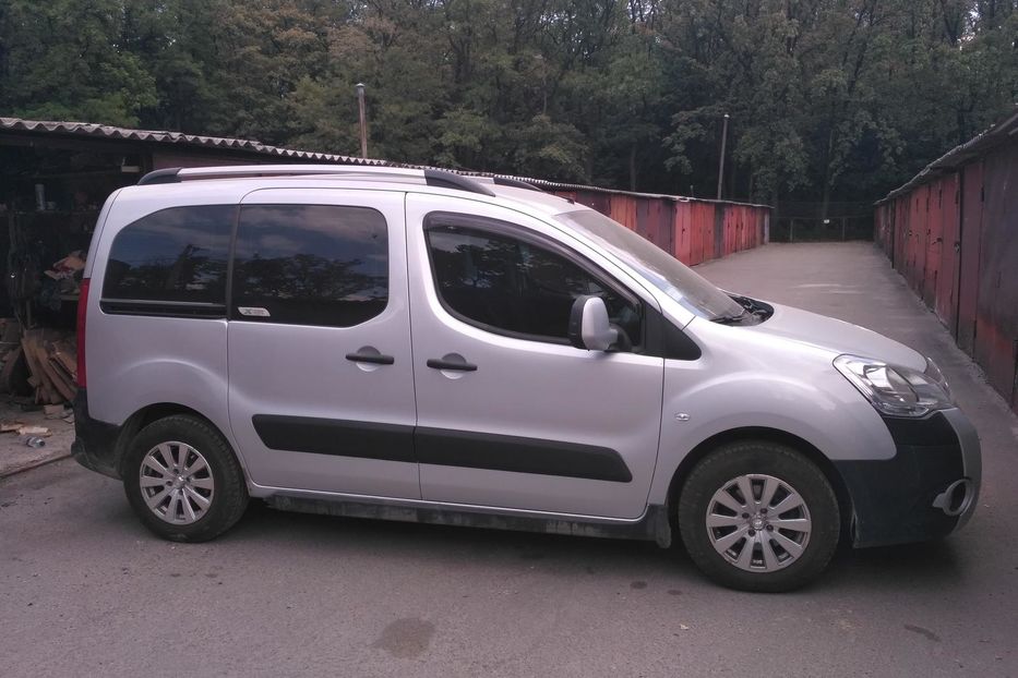 Продам Citroen Berlingo пасс. 2011 года в Киеве