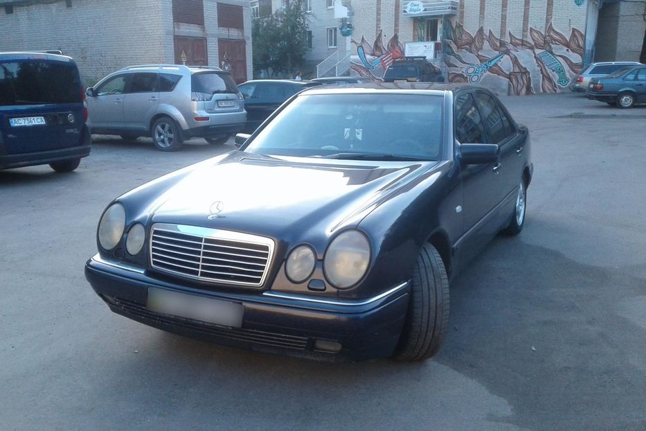 Продам Mercedes-Benz E-Class E290td 1999 года в Луцке