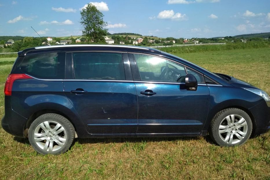 Продам Peugeot 5008 2011 года в Львове