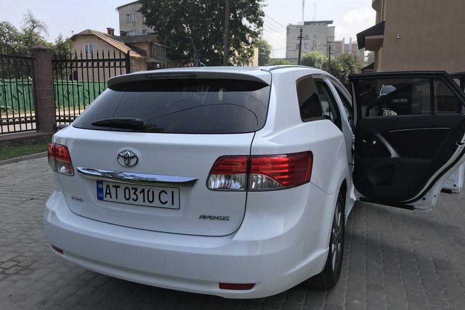 Продам Toyota Avensis Cross-Sport 2013 года в Ивано-Франковске