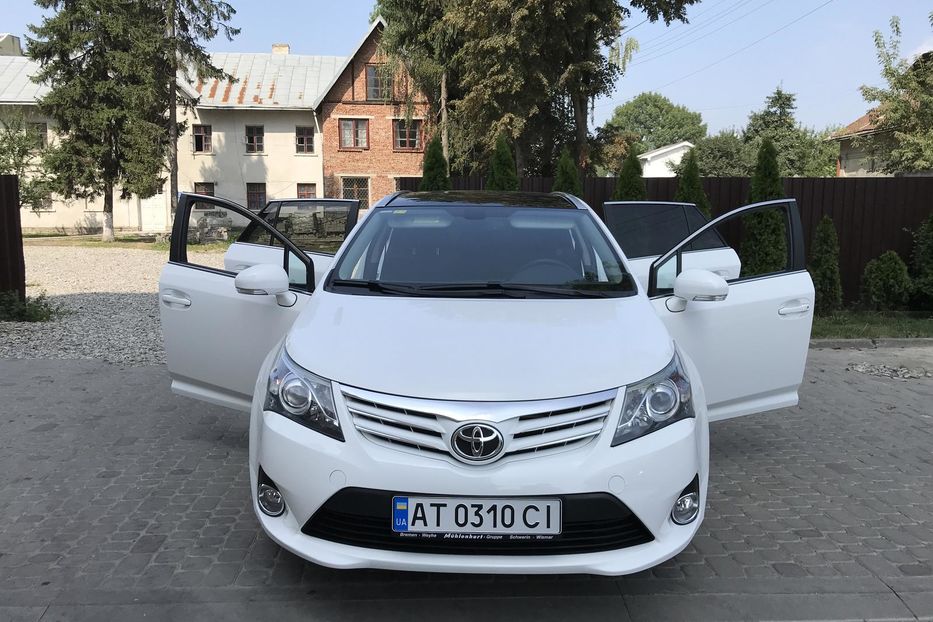 Продам Toyota Avensis Cross-Sport 2013 года в Ивано-Франковске