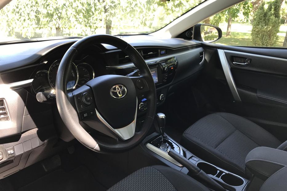 Продам Toyota Corolla ACTIVE  2014 года в Запорожье