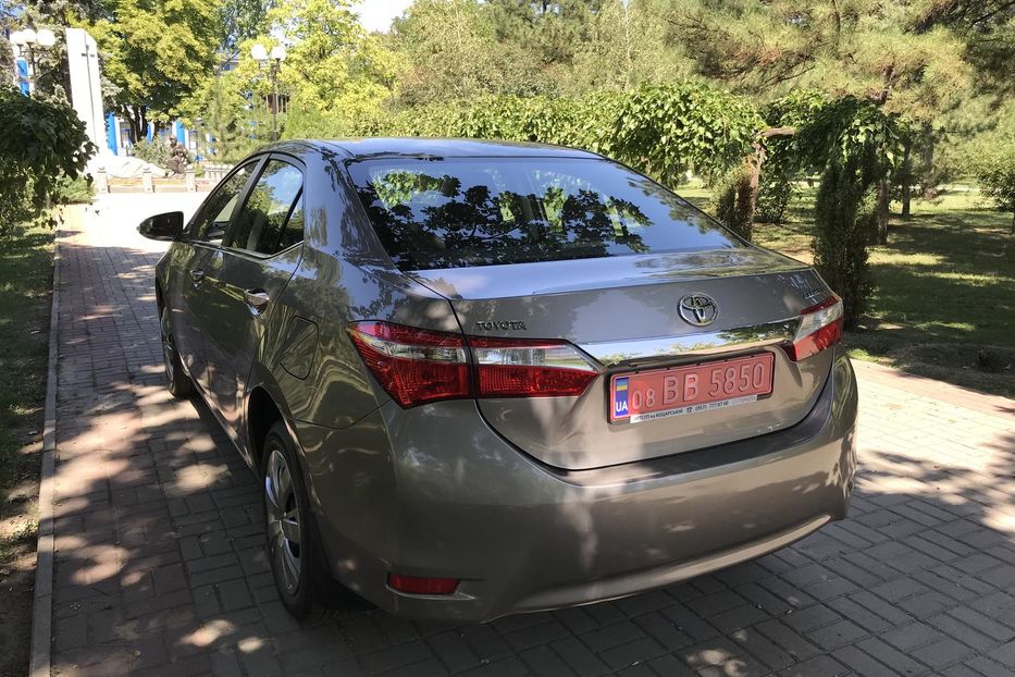 Продам Toyota Corolla ACTIVE  2014 года в Запорожье