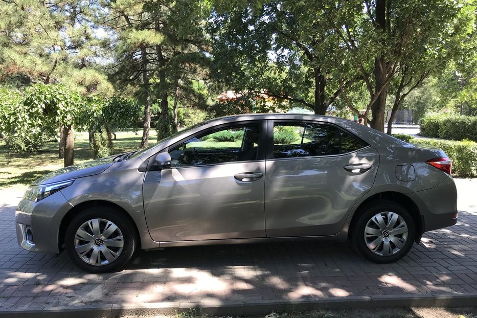 Продам Toyota Corolla ACTIVE  2014 года в Запорожье