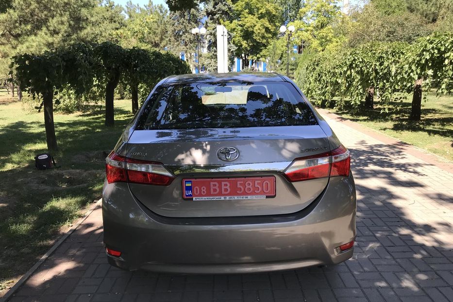 Продам Toyota Corolla ACTIVE  2014 года в Запорожье