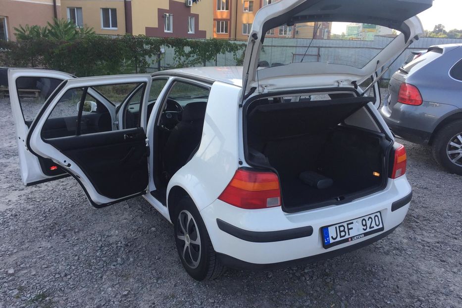 Продам Volkswagen Golf IV 2001 года в Киеве