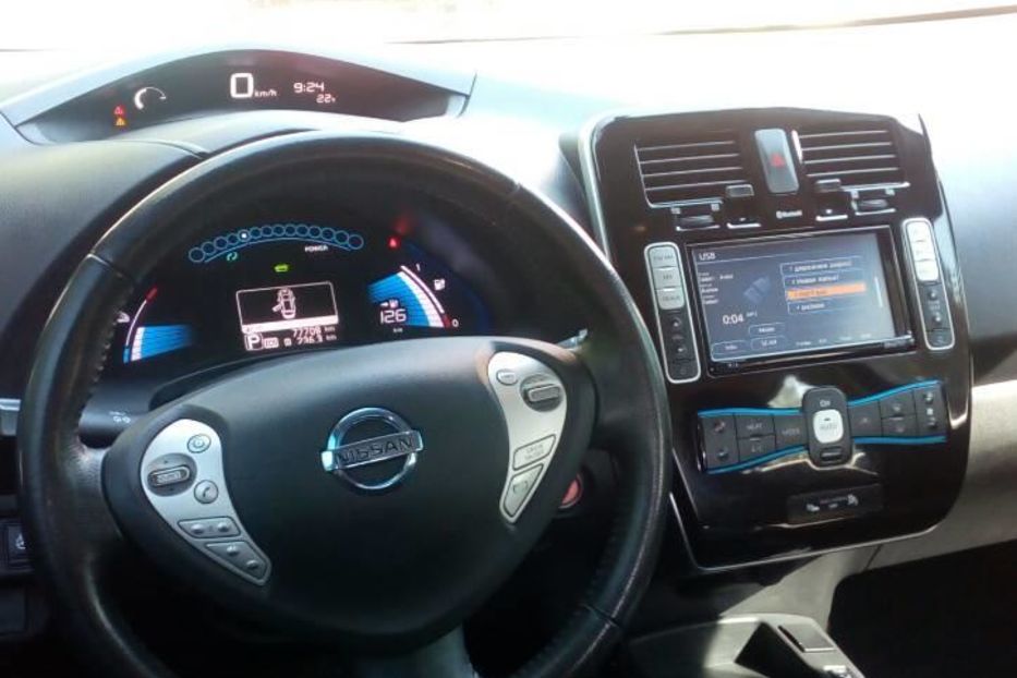 Продам Nissan Leaf sv 2013 года в Харькове