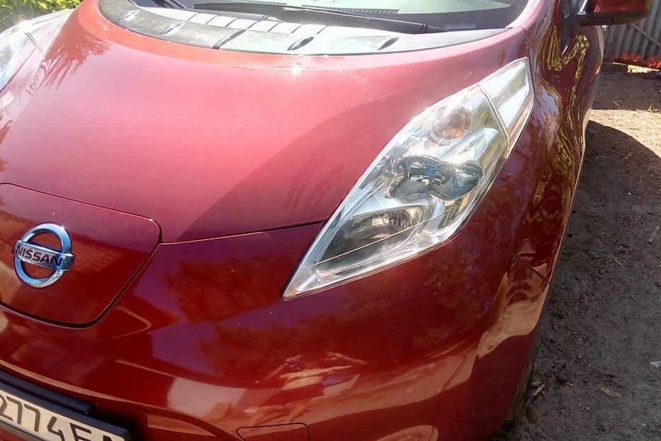 Продам Nissan Leaf sv 2013 года в Харькове