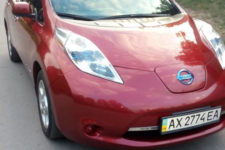 Продам Nissan Leaf sv 2013 года в Харькове