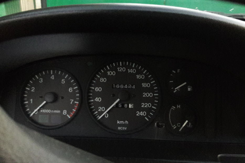 Продам Mazda 323 1995 года в Харькове