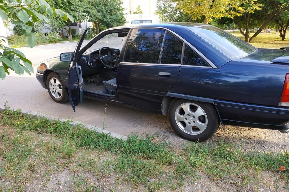 Продам Opel Omega A 1988 года в Харькове