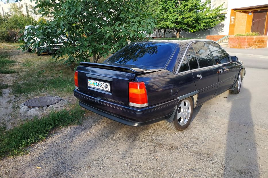 Продам Opel Omega A 1988 года в Харькове