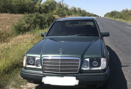 Продам Mercedes-Benz E-Class 1994 года в Полтаве